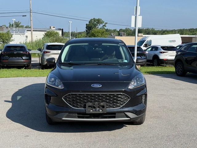2022 Ford Escape SE photo 2