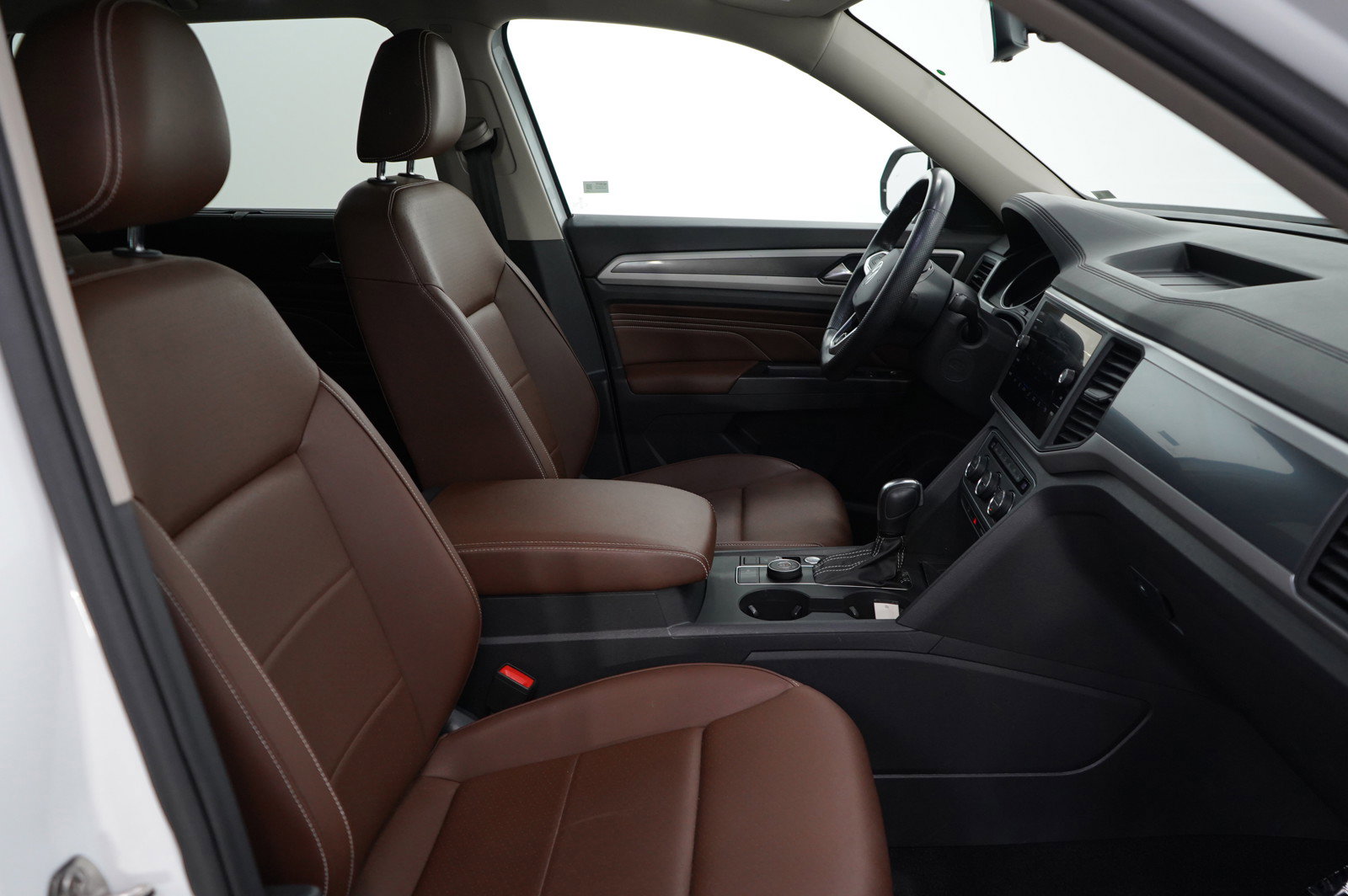 2021 Volkswagen Atlas SE Technology R-Line photo 10