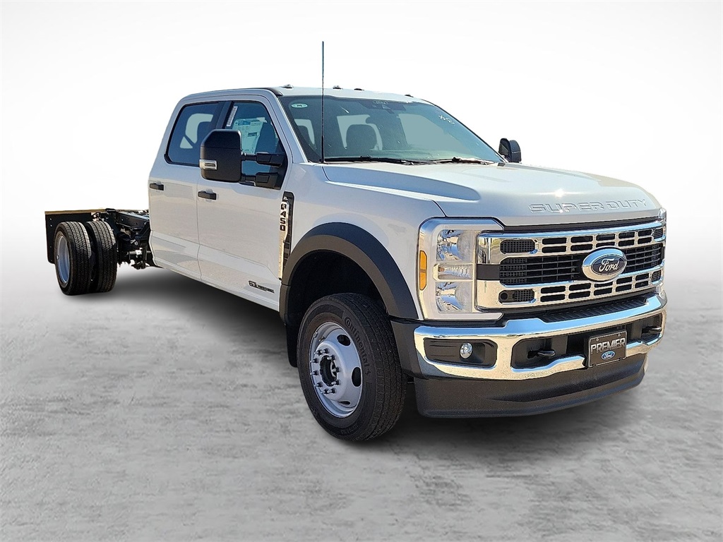 2026 Ford F-450 Super Duty Chassis Cab XL's photo