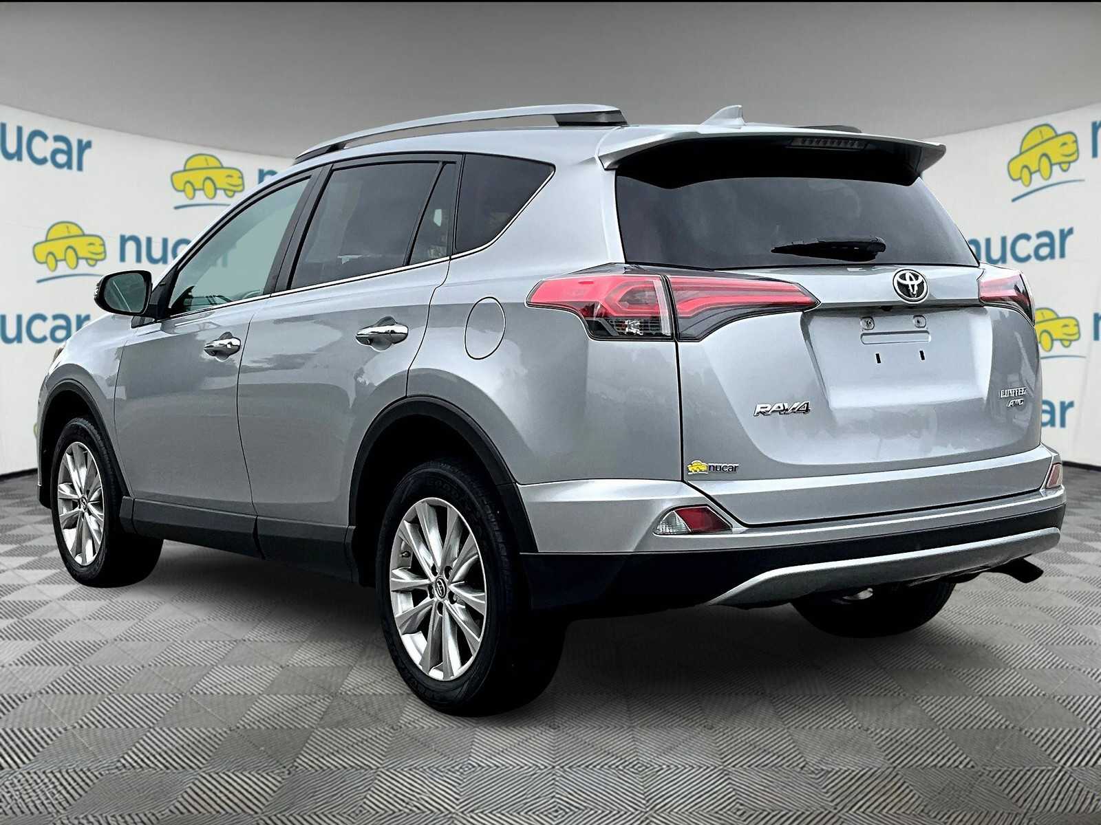 2018 Toyota RAV4 Limited photo 3
