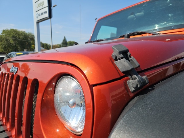 2009 Jeep Wrangler X photo 15