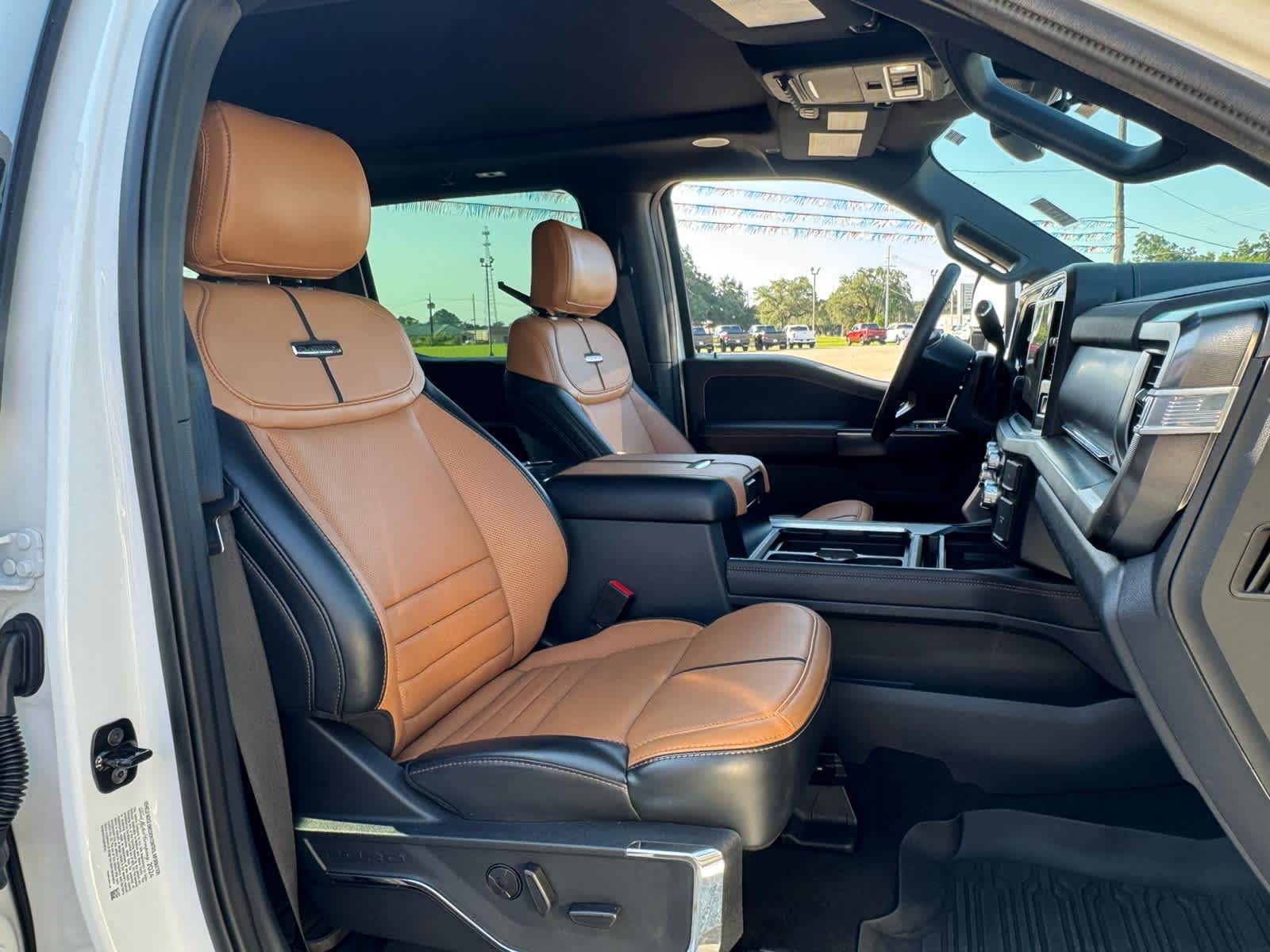 2024 Ford F-250 Platinum photo 21