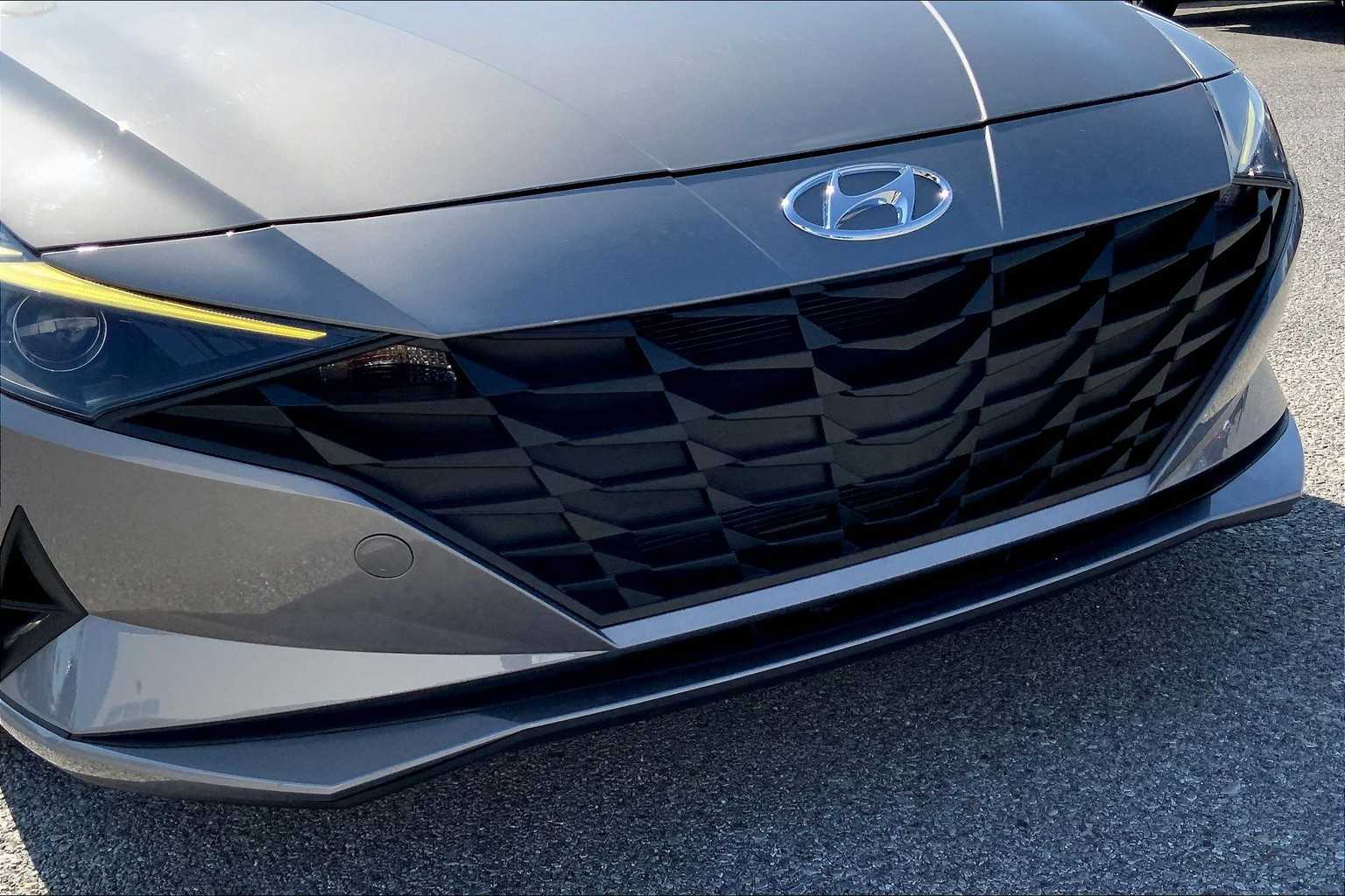 2023 Hyundai Elantra SEL photo 27