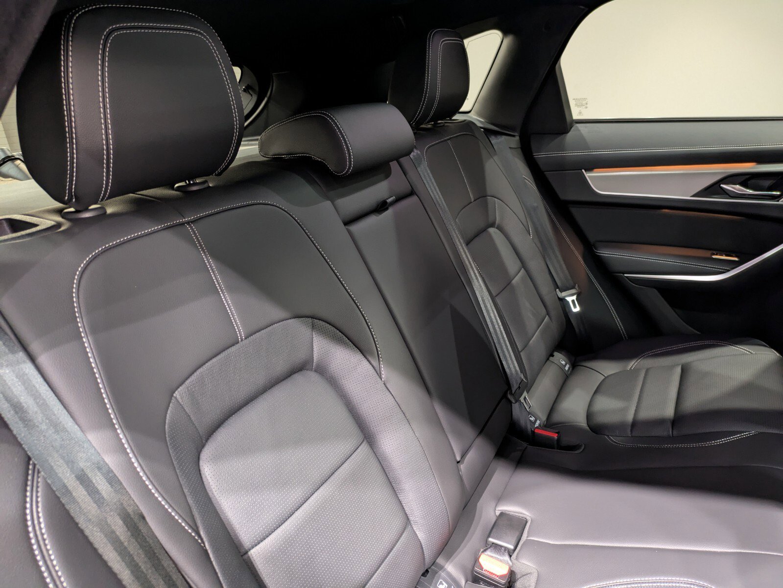 2026 Jaguar F-PACE P250 R-Dynamic S photo 22