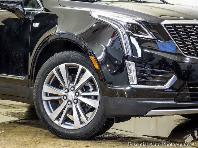 2025 Cadillac XT5 Premium Luxury photo 2