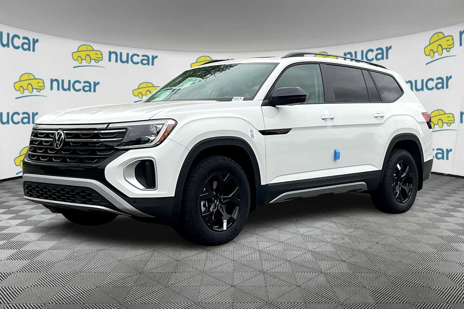 2025 Volkswagen Atlas Peak Edition SE photo 3
