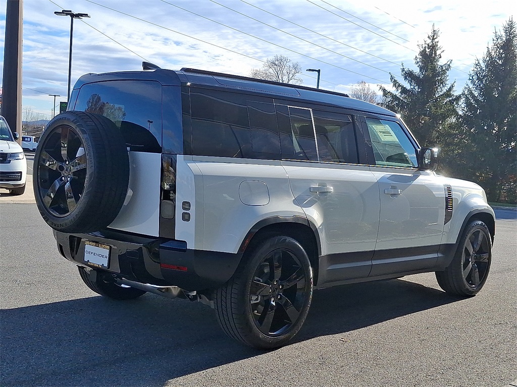 2026 Land Rover Defender 110 S photo 3