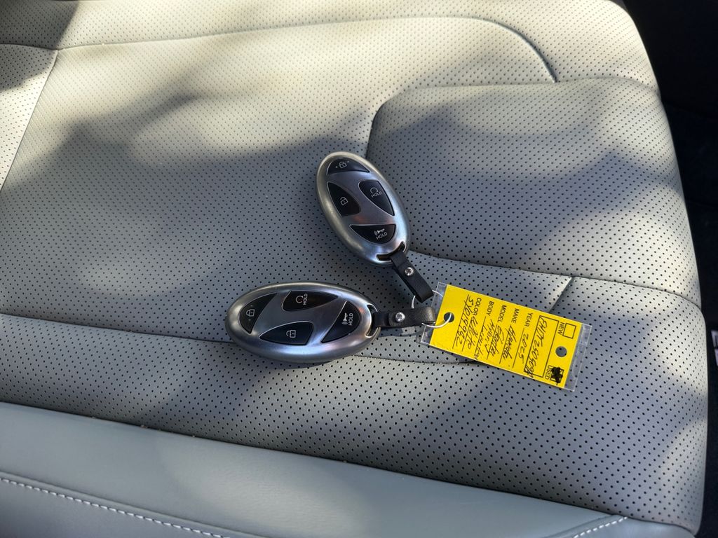 2025 Hyundai Elantra Hybrid Limited photo 27