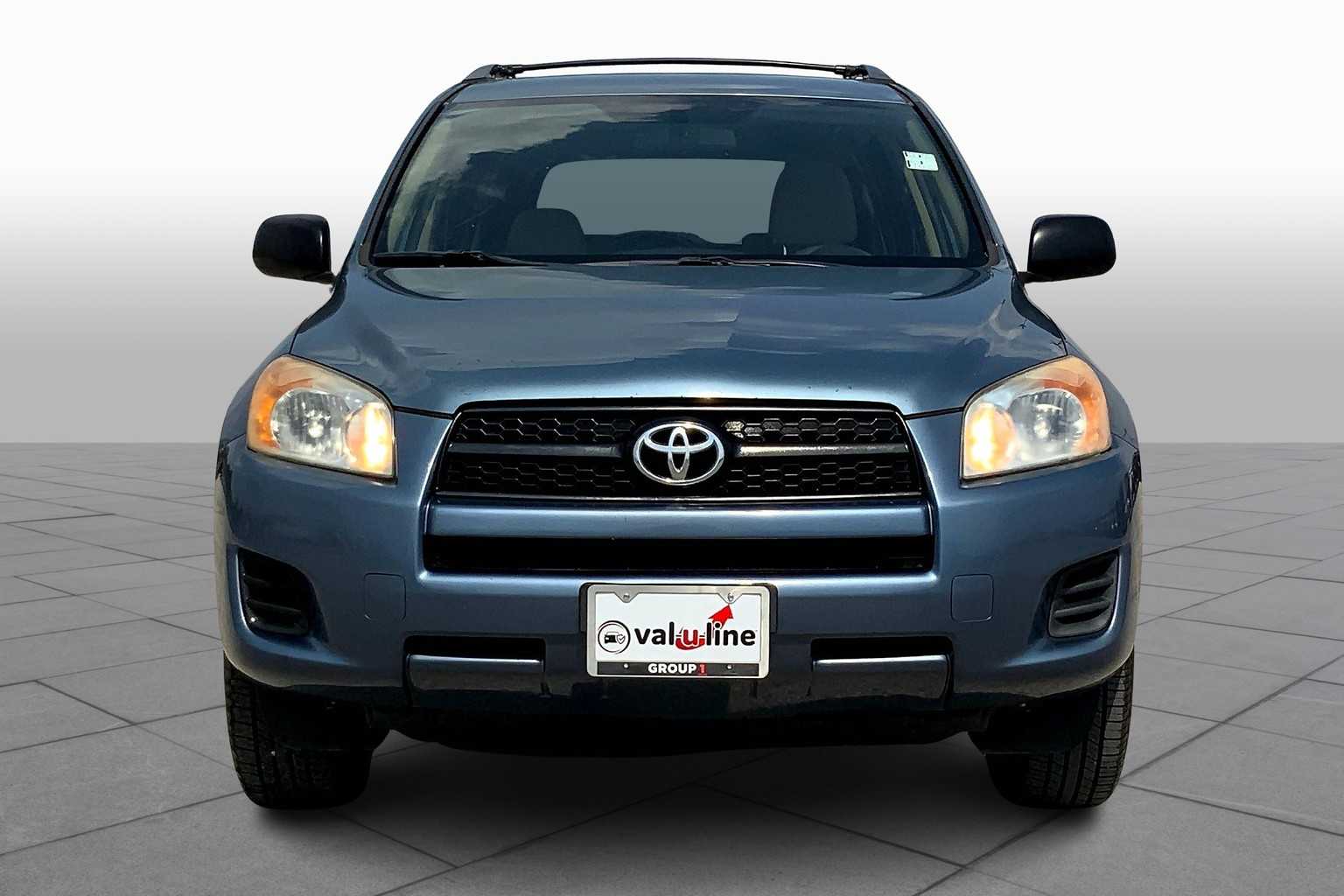 2010 Toyota RAV4 Base photo 3