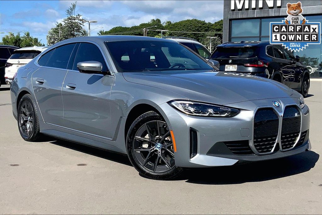 2024 BMW i4 40's photo