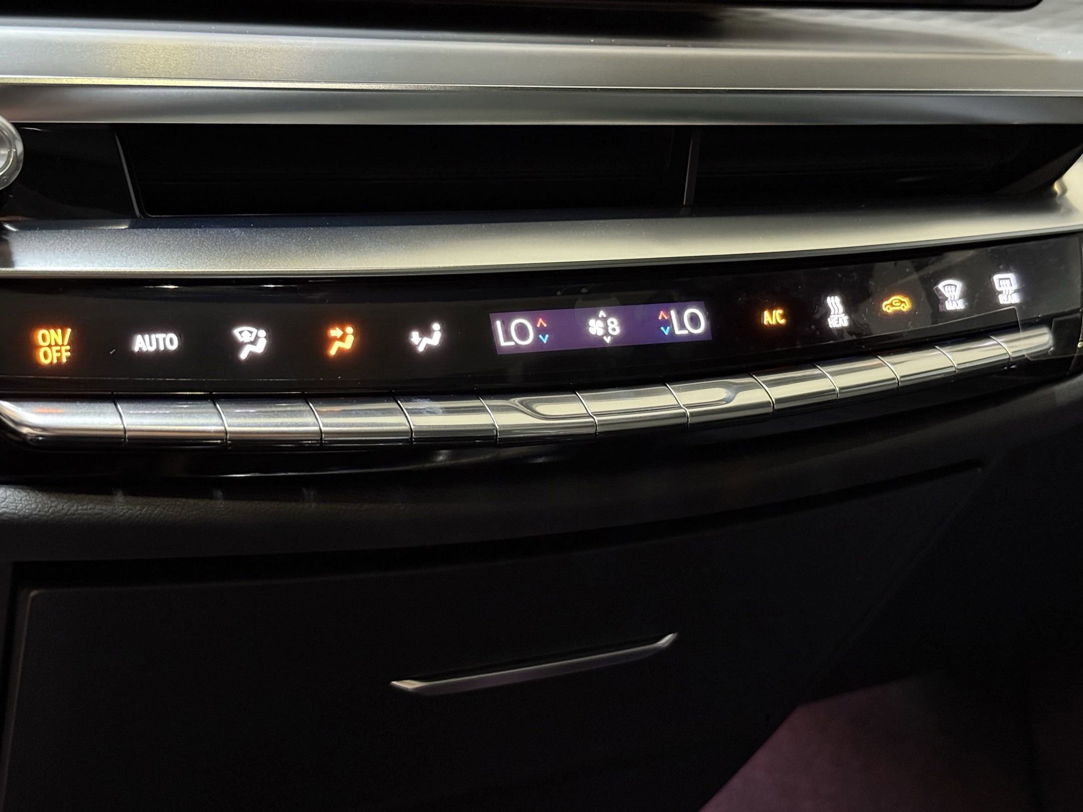 2026 Cadillac Lyriq photo 33