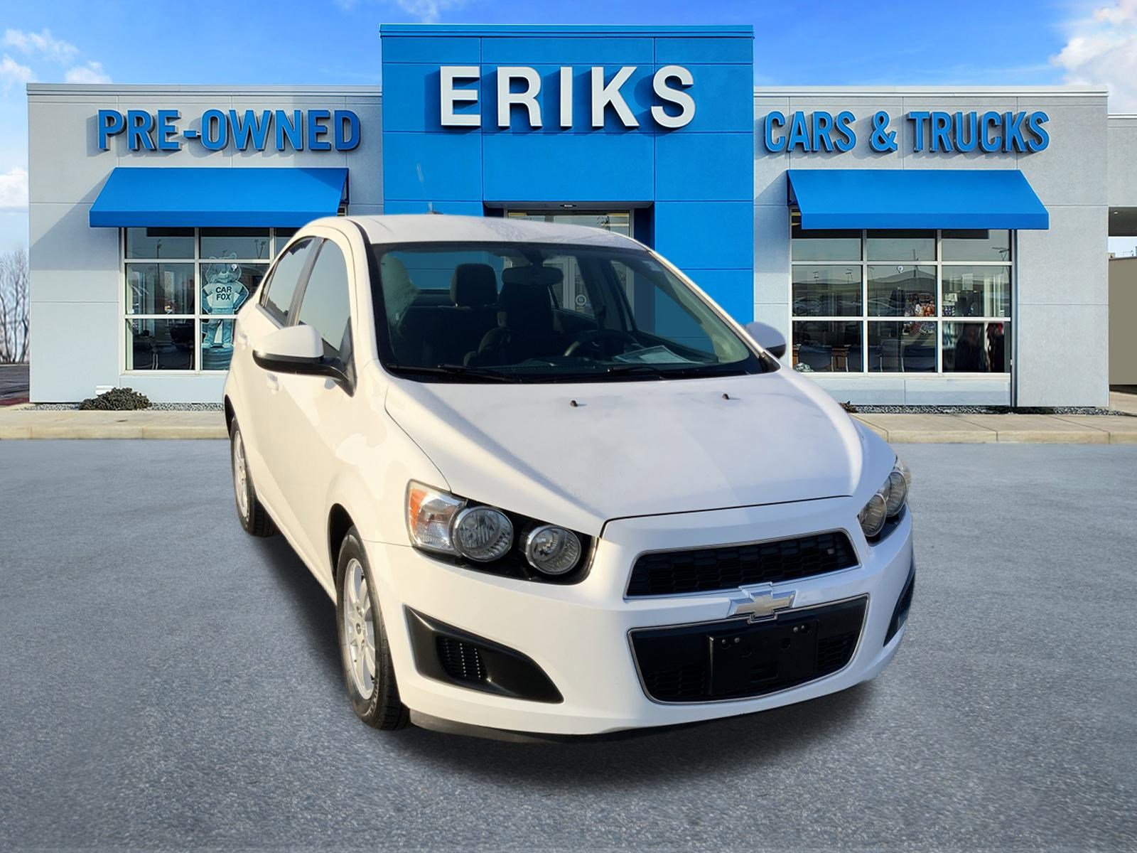 2015 Chevrolet Sonic LT photo 4