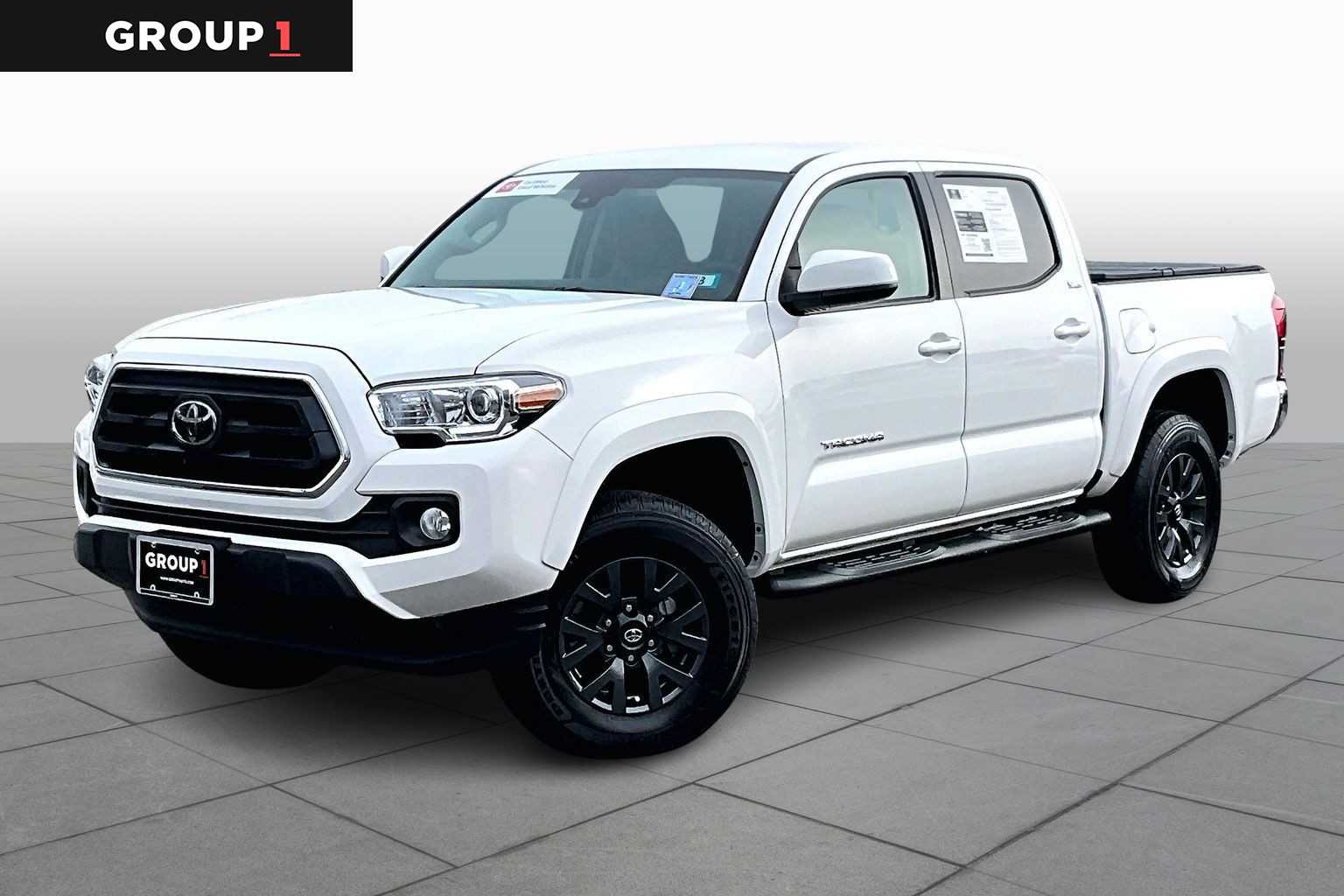 2023 Toyota Tacoma SR5's photo