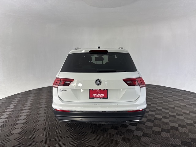 2021 Volkswagen Tiguan SEL photo 6