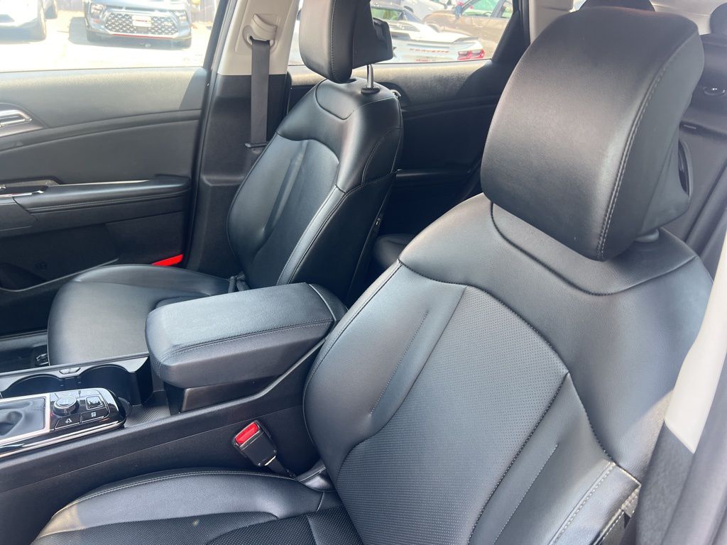 2023 Kia Sportage EX photo 5