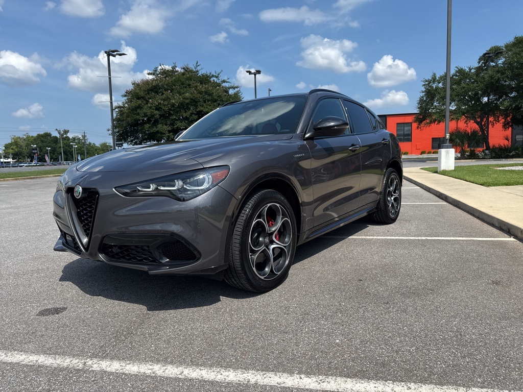 2024 Alfa Romeo Stelvio Tributo Italiano photo 3