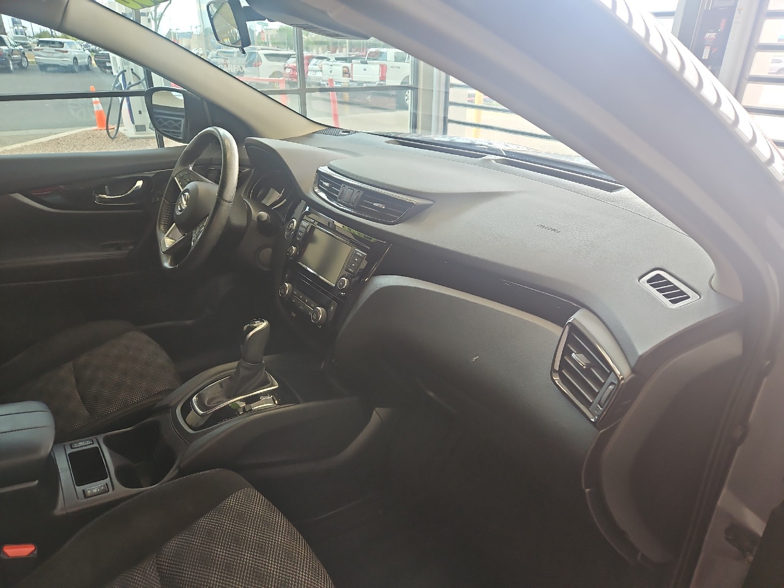 Used 2020 GRAY Nissan SV image 13