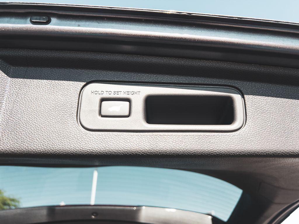2026 Honda Odyssey Elite photo 8