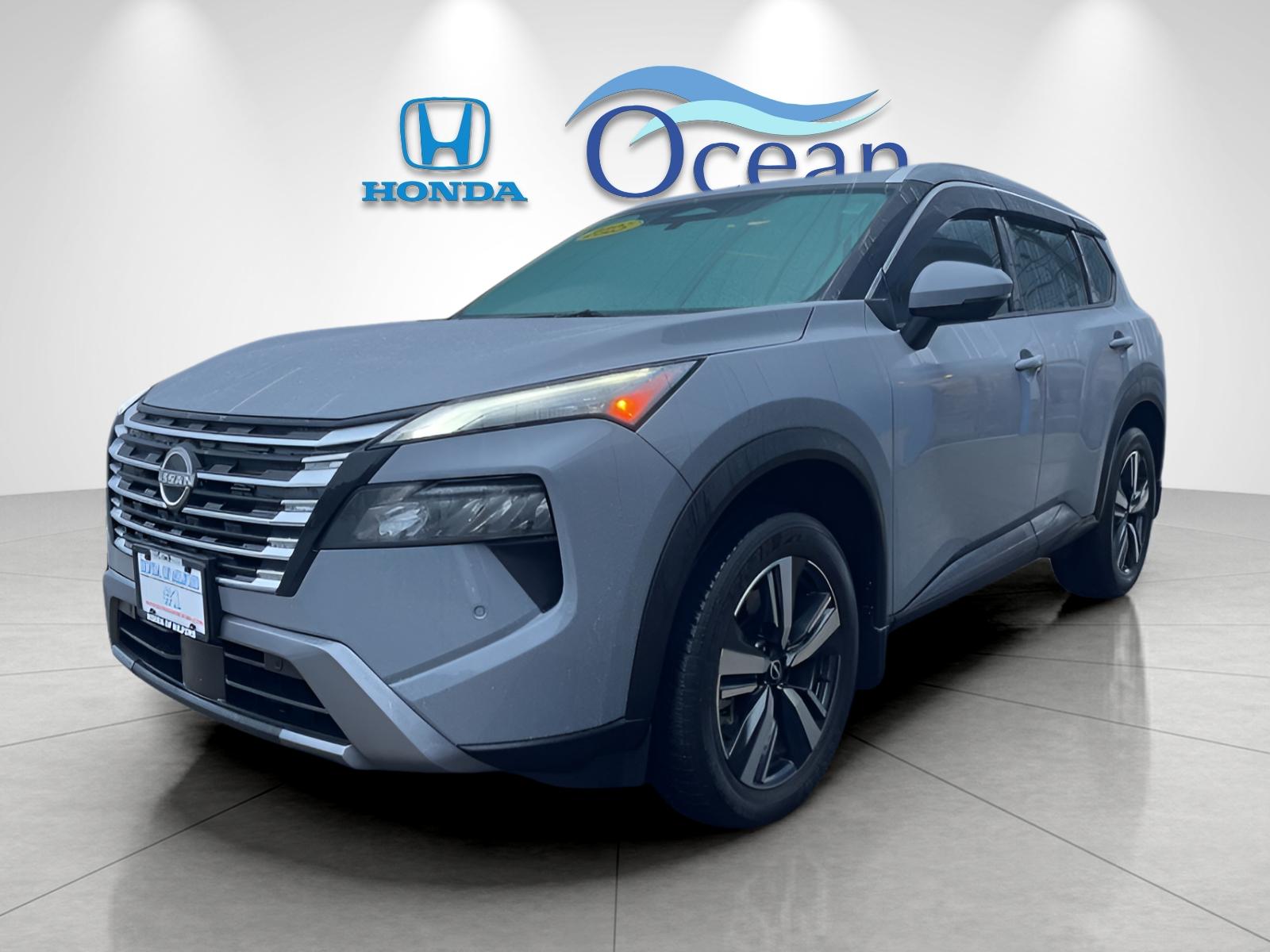 2025 Nissan Rogue SL's photo