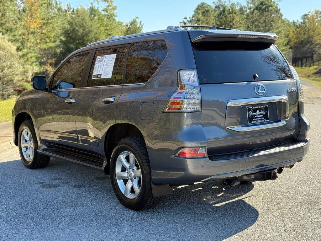 2017 Lexus GX 460 photo 3