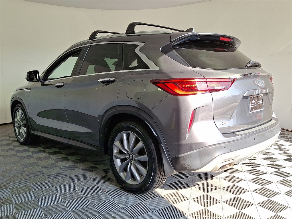 2022 Infiniti QX50 Essential photo 7