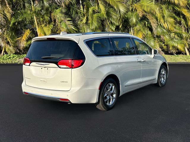 2020 Chrysler Pacifica Limited photo 4