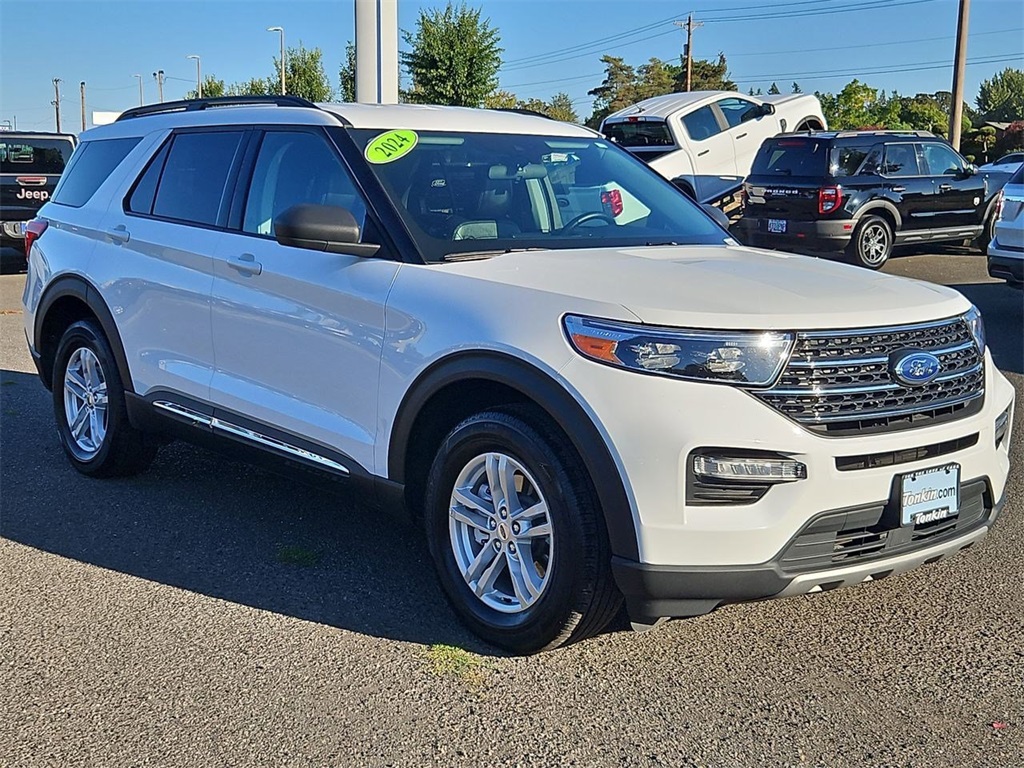2024 Ford Explorer XLT photo 7
