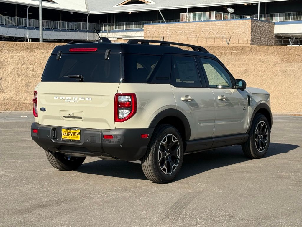 2025 Ford Bronco Sport Outer Banks photo 4