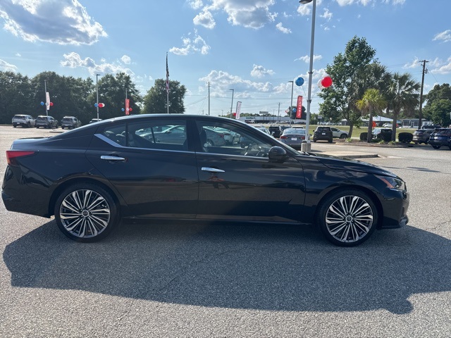 2023 Nissan Altima 2.5 SL photo 4
