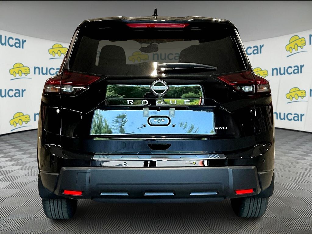 2026 Nissan Rogue SV photo 4