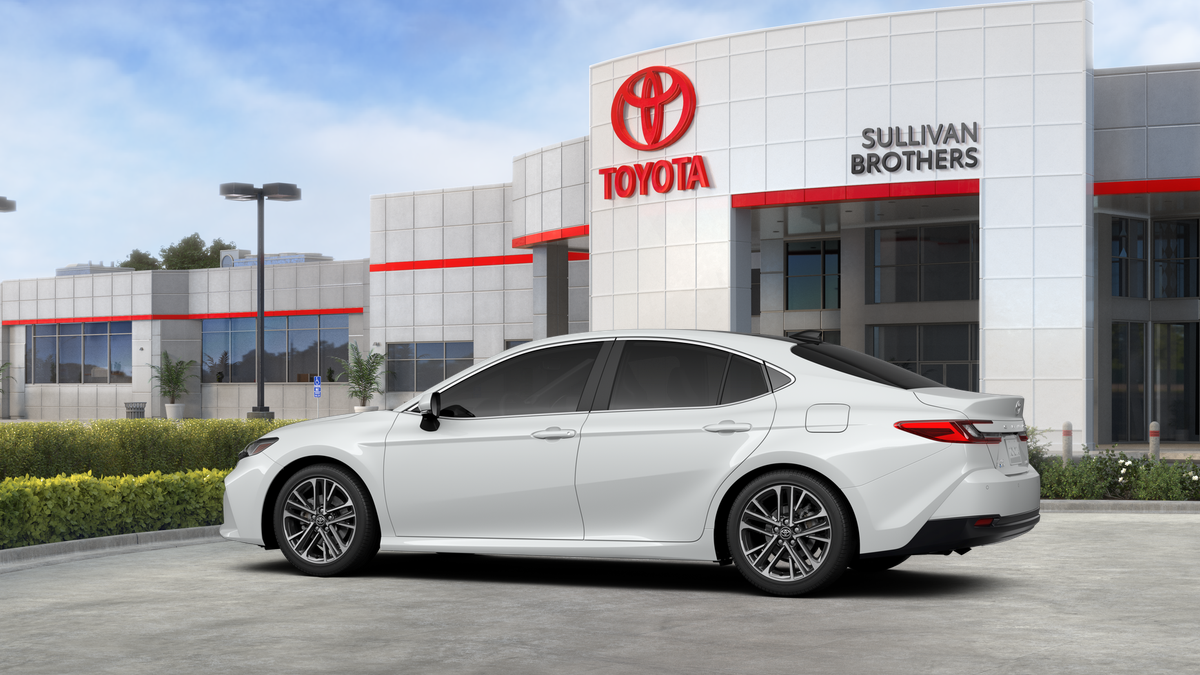 2026 Toyota Camry XLE photo 4