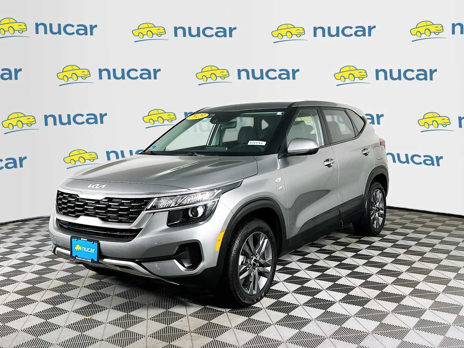 2023 Kia Seltos LX photo 2