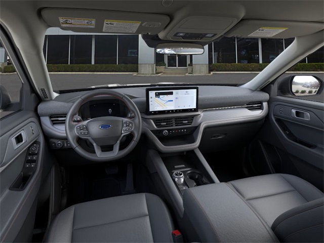 2025 Ford Explorer photo 8