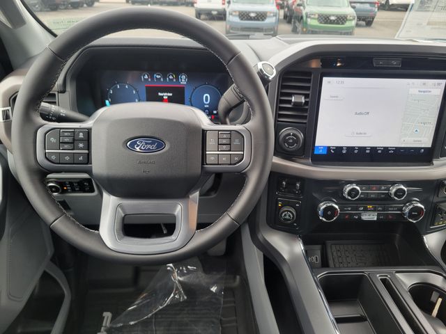 2025 Ford F-150 XLT photo 3