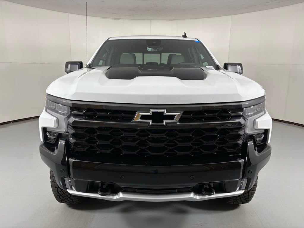 2026 Chevrolet Silverado 1500 ZR2 photo 3