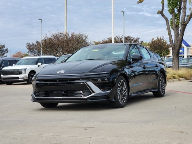 2026 Hyundai Sonata SEL Sport photo 2