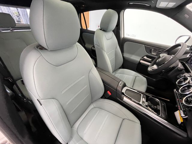 2026 Mercedes Benz GLA 250 photo 35