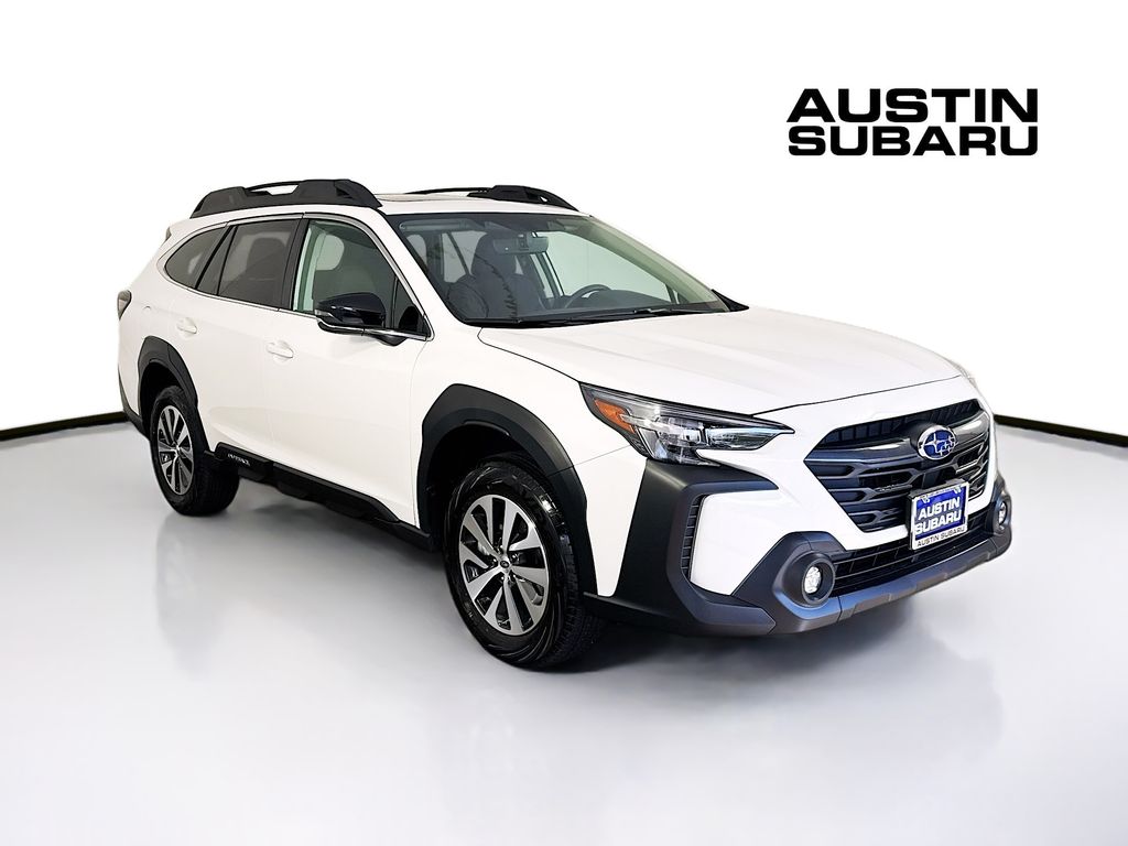 2025 Subaru Outback Premium's photo