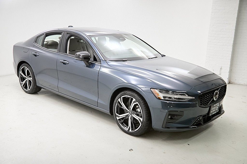 2024 VOLVO S60 - Image 3