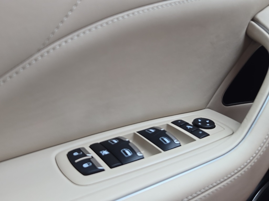 2021 Maserati Levante GranLusso photo 20