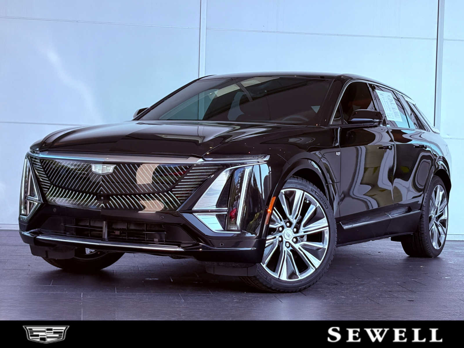 2024 Cadillac LYRIQ Luxury 3's photo