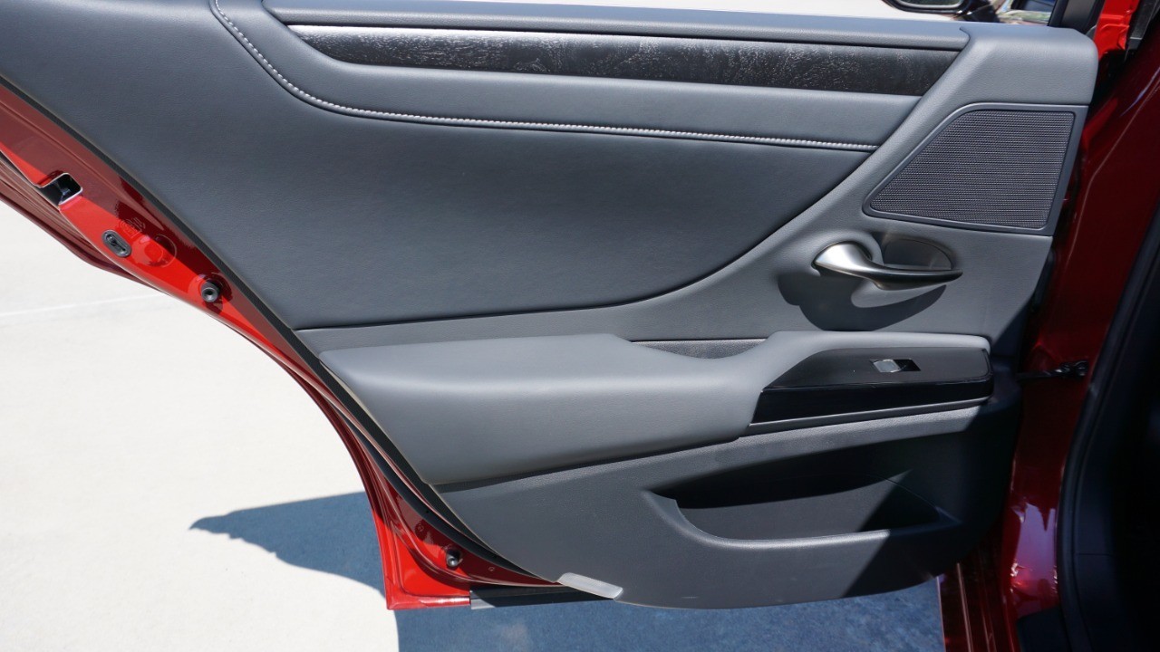 2024 Lexus ES 250 Premium photo 30