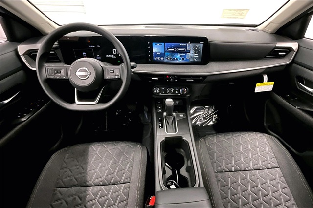 2025 Nissan Kicks SV photo 5
