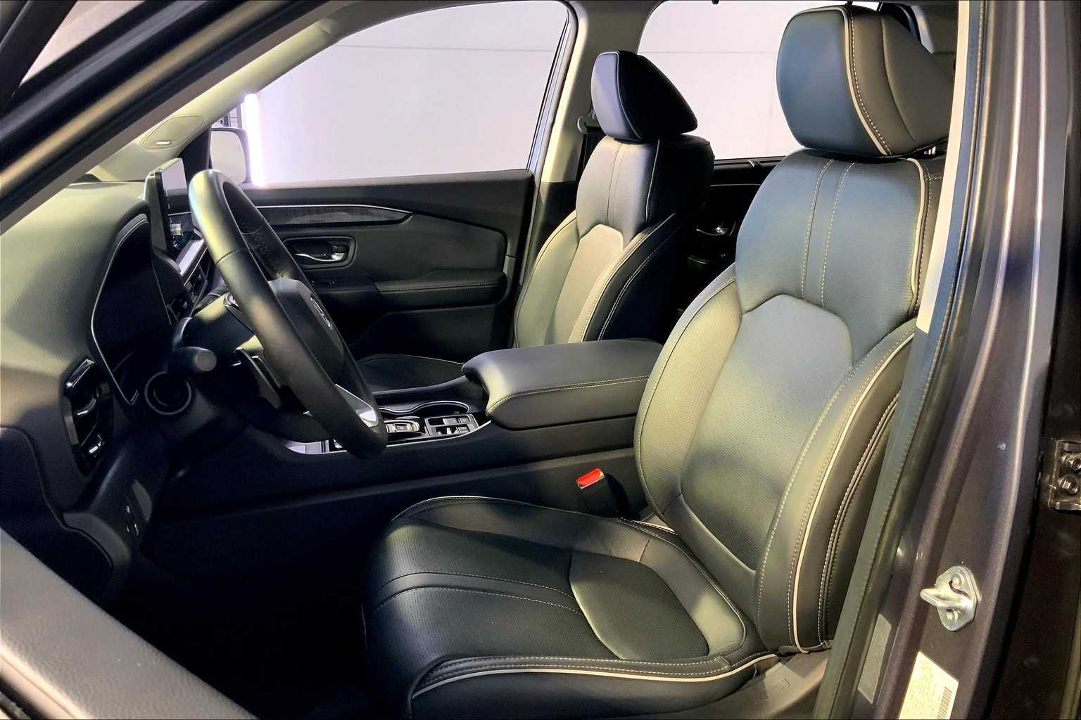 2025 Honda Pilot Elite photo 4