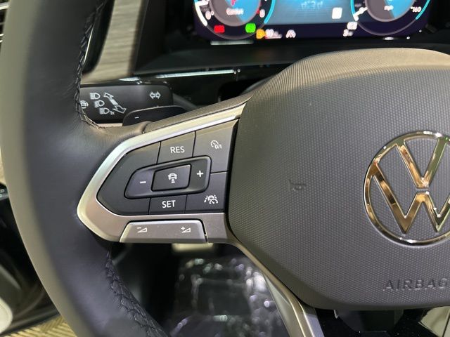 2025 Volkswagen Atlas SEL Premium R-Line photo 14