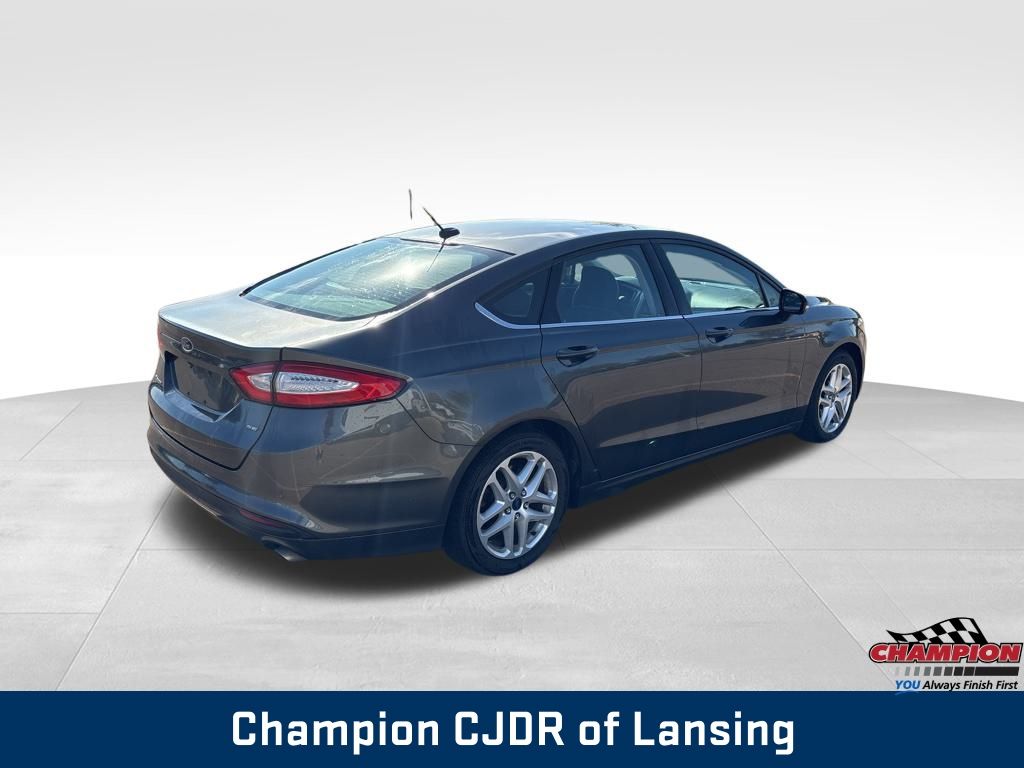 2016 Ford Fusion SE photo 7