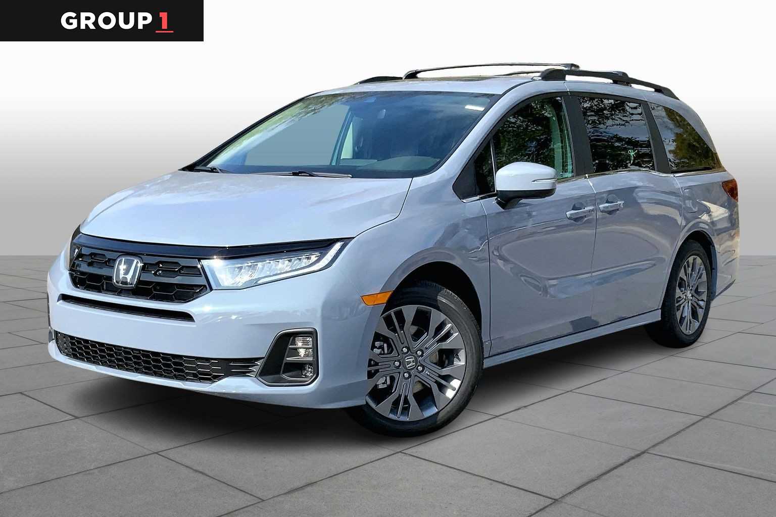 2026 Honda Odyssey Touring's photo