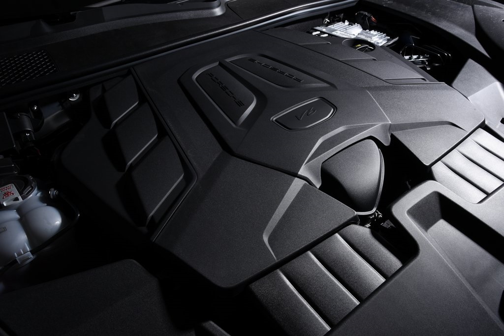 2025 Porsche Cayenne photo 37