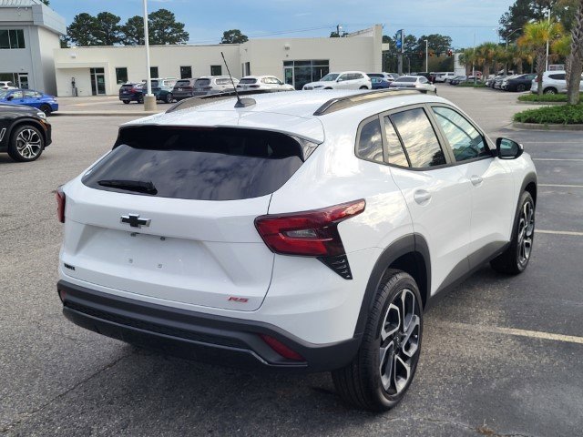 2026 Chevrolet Trax photo 2