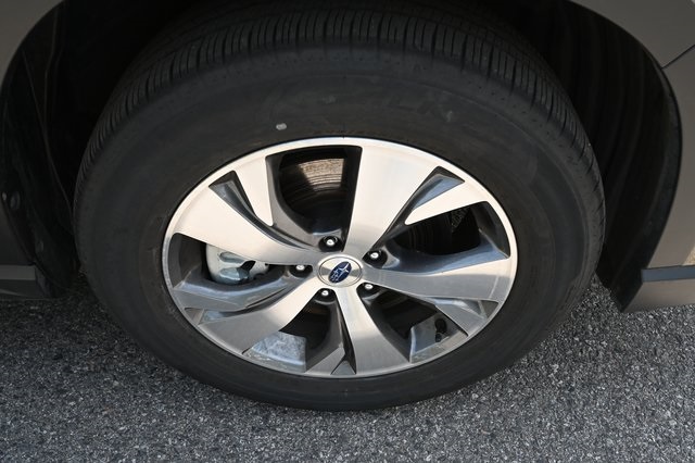 2024 Subaru Ascent Premium photo 18